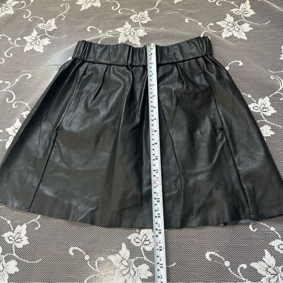 Aritzia Wilfred Free Faux Leather Nathalie Skirt Sz XXS Black - Picture 7 of 9